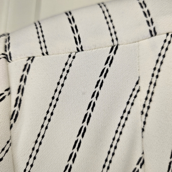 Chico’s White Black Striped Open Front Blazer Jacket Size 4/6 Capsule Wardrobe - Picture 4 of 11